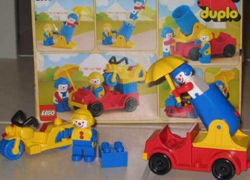 Конструктор LEGO (ЛЕГО) Duplo 2650 Cannon Ball Clowns
