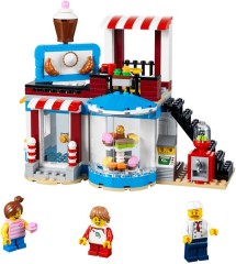 LEGO Creator 31077 Modular Sweet Surprises
