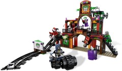 LEGO DC Comics Super Heroes 6857 The Dynamic Duo Funhouse Escape