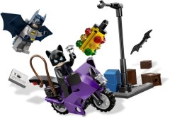 LEGO DC Comics Super Heroes 6858 Catwoman Catcycle City Chase